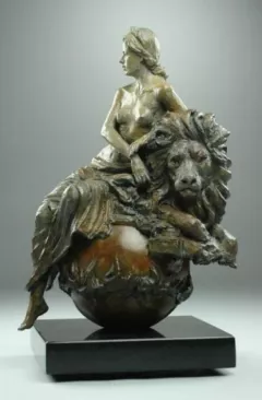 Circle of Life - Leo by Nguyen Tuan on Bronze Sculpture