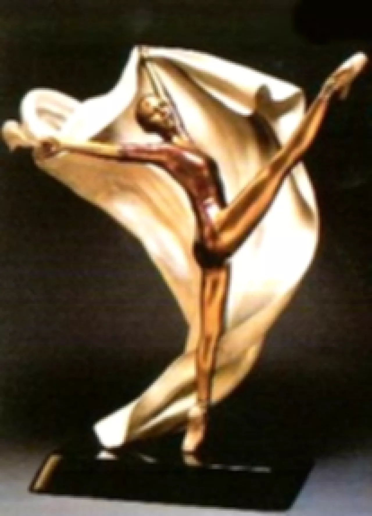 De'veloppe by Ramon Parmenter on Sculpture
