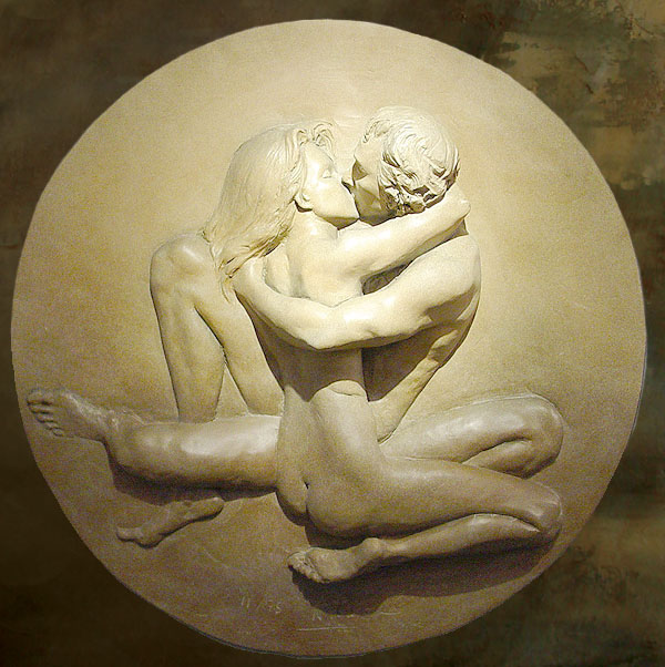 Embrace by Nguyen Tuan | Bronze Sculpture